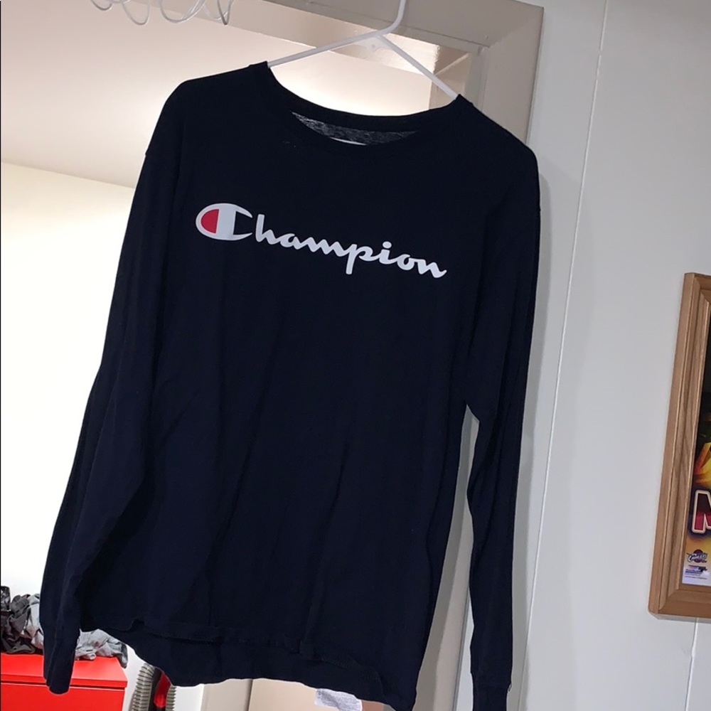 Men’s champion long sleeve tee